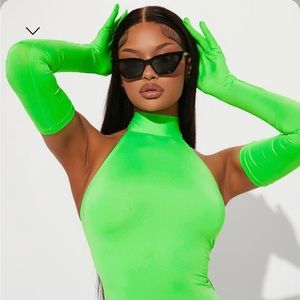 Fashion bodysuit with gloves